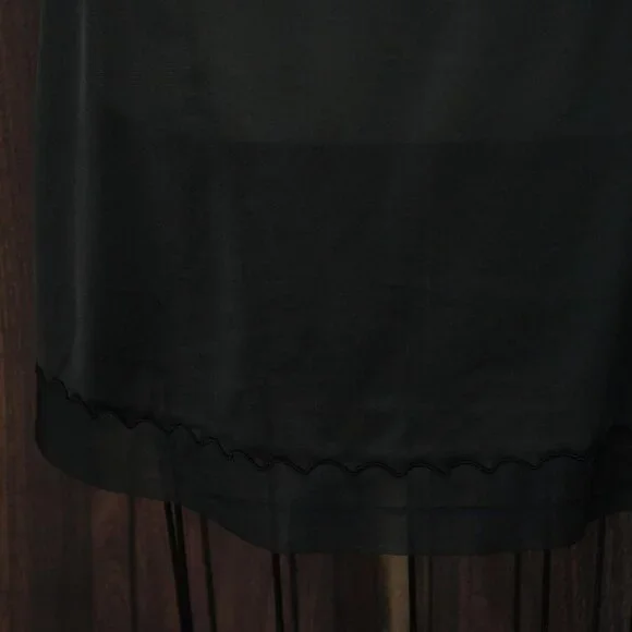 Vintage 1960s 1970s Half Slip, Carol Brent Black Nylon with Shamrock, Size Small - Picture 10 of 10